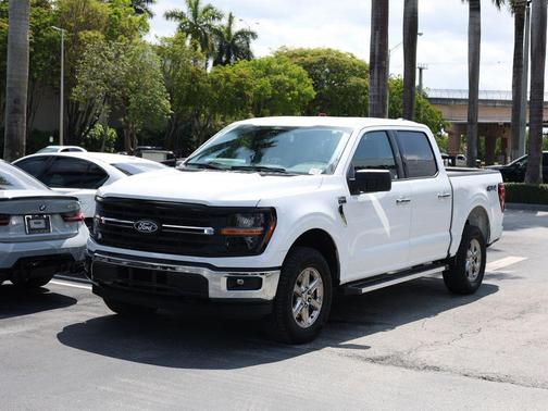 Oxford White 2025 Ford F-150 XLT