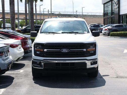 Oxford White 2025 Ford F-150 XLT