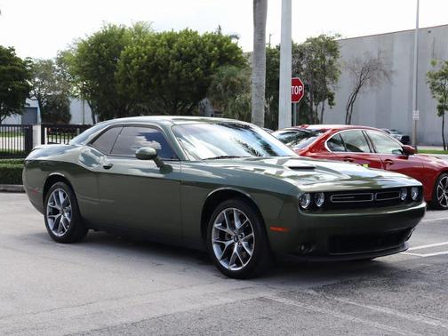 2022 Dodge Challenger SXT