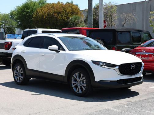 Snowflake White Pearl Mica 2025 Mazda CX-30 2.5 S Preferred Package