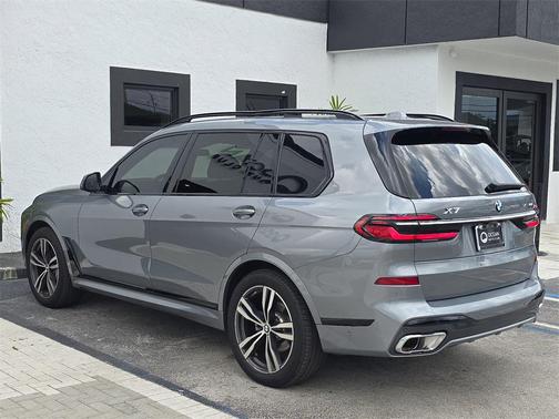 2025 BMW X7 xDrive40i