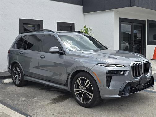 2025 BMW X7 xDrive40i