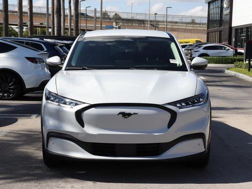 2022 Ford Mustang Mach-E Select