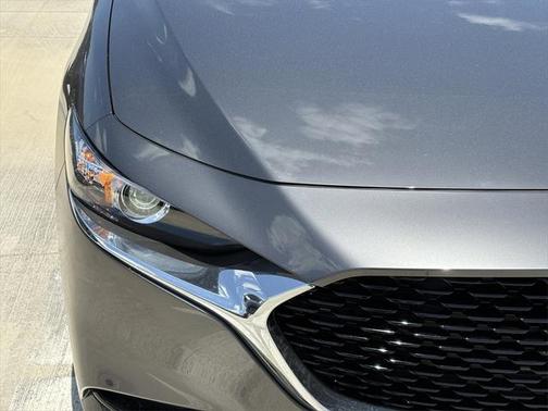 2025 Mazda Mazda3 FWD w/Preferred Package