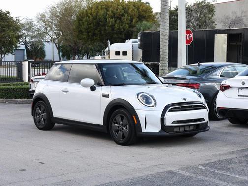 2023 MINI Hardtop Cooper