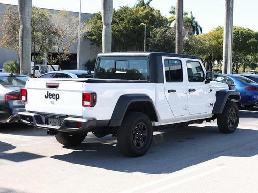 2023 Jeep Gladiator Sport