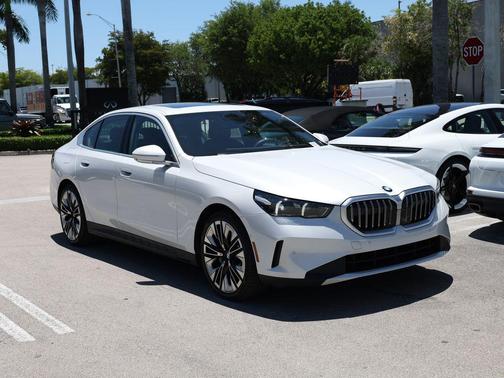 White Metallic 2025 BMW 530 530i
