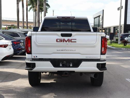 2022 GMC Sierra 2500 Denali