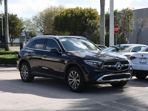 2025 Mercedes-Benz GLC 300 Base