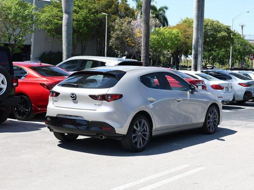 2024 Mazda Mazda3 FWD w/Preferred Package