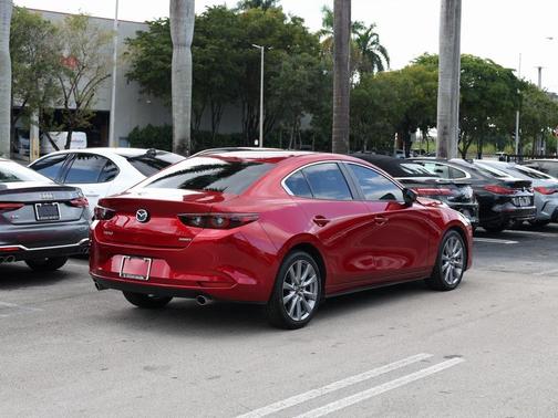 2022 Mazda Mazda3 FWD w/Preferred Package
