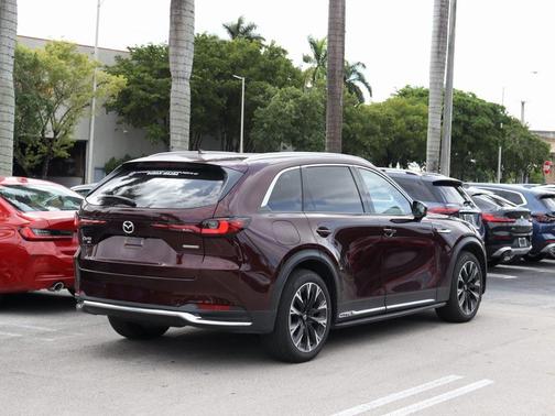 2025 Mazda CX-90 PHEV Premium Plus