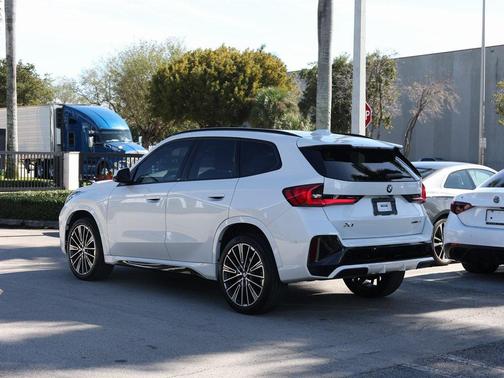 2023 BMW X1 xDrive28i