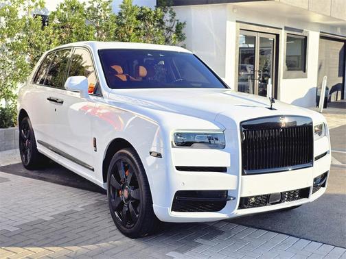 2022 Rolls-Royce Cullinan Base