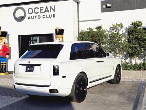 2022 Rolls-Royce Cullinan Base