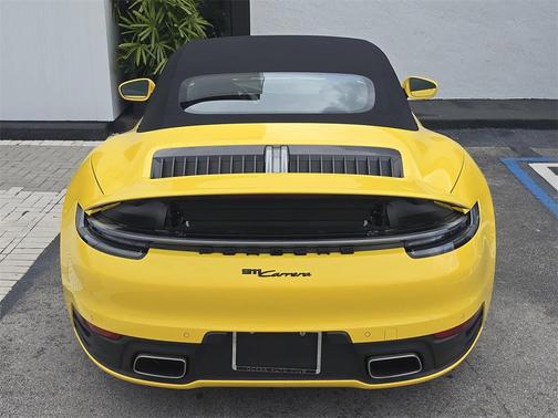 2022 Porsche 911 Carrera