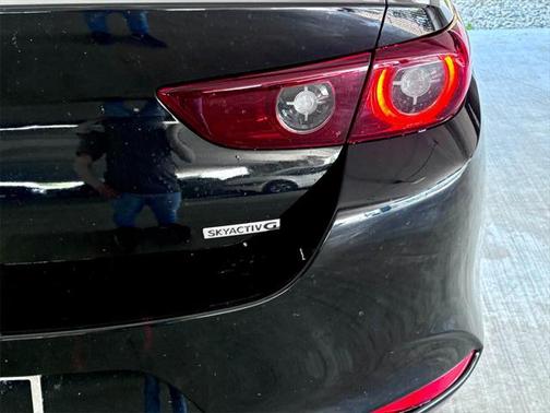2025 Mazda Mazda3 FWD w/Preferred Package