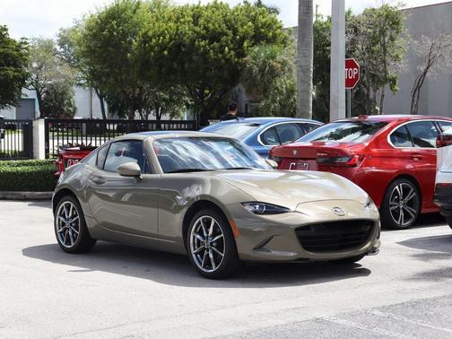 2023 Mazda MX-5 Miata RF Grand Touring