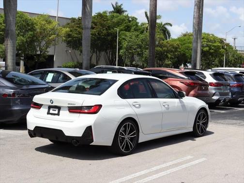 2023 BMW 330 330i