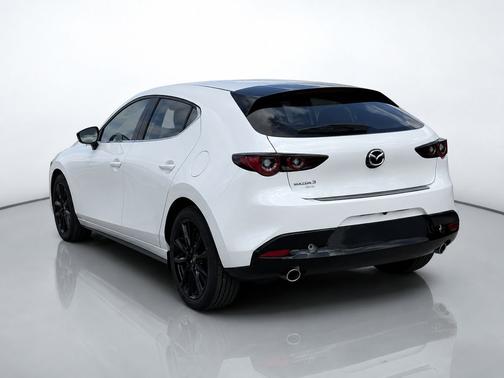 Snowflake White Pearl Mica 2026 Mazda Mazda3 2.5 S Carbon Edition