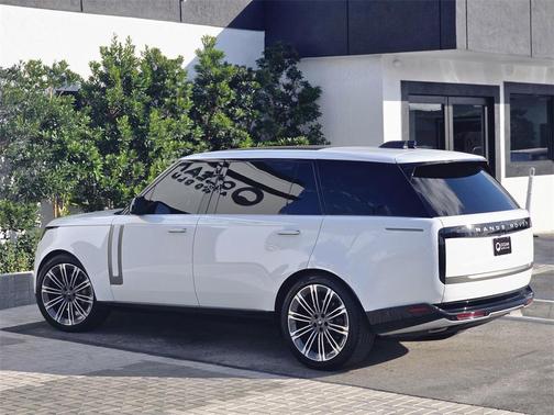 2024 Land Rover Range Rover P400 SE