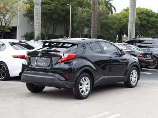 2020 Toyota C-HR LE