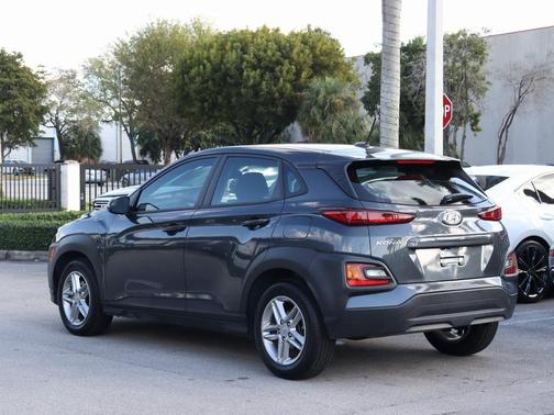 2021 Hyundai KONA SE