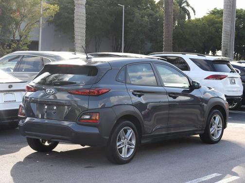 2021 Hyundai KONA SE
