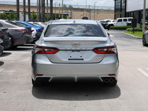 Celestial Silver Metallic 2023 Toyota Camry SE