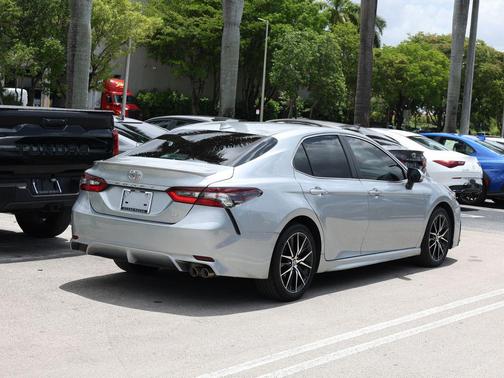 Celestial Silver Metallic 2023 Toyota Camry SE