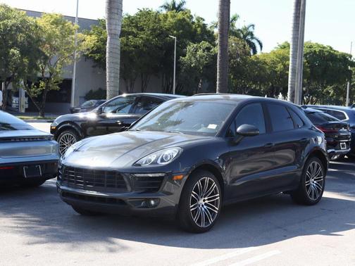 2017 Porsche Macan S