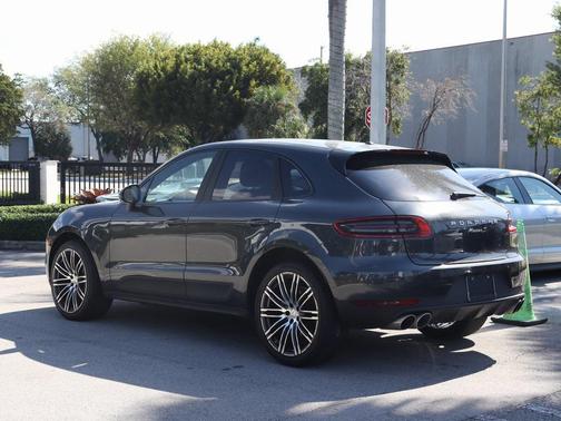2017 Porsche Macan S