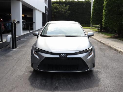 2022 Toyota Corolla Hybrid LE
