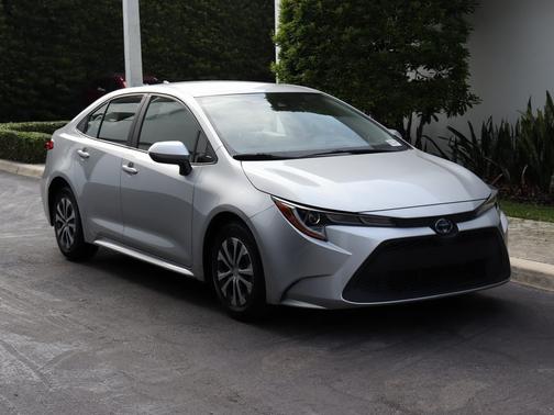 2022 Toyota Corolla Hybrid LE