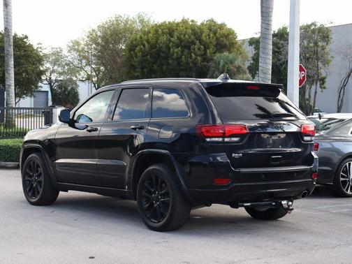 2019 Jeep Grand Cherokee Altitude