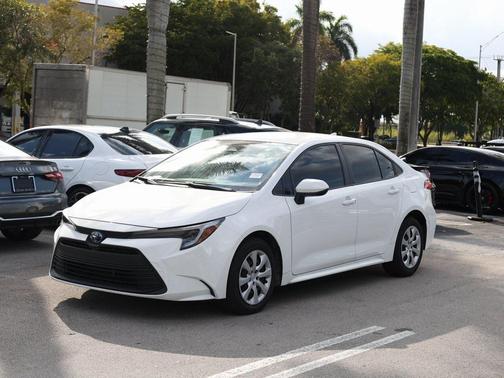 2024 Toyota Corolla Hybrid SE