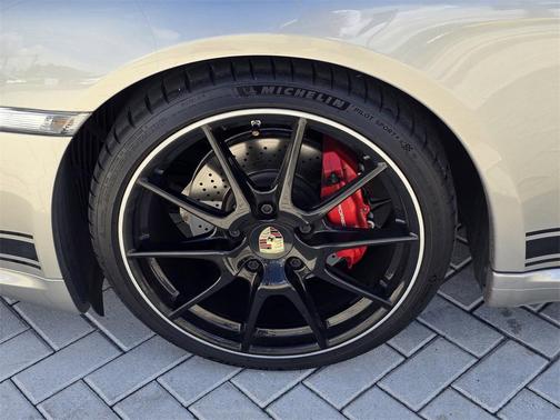 2012 Porsche Cayman R