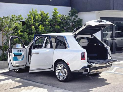 2025 Rolls-Royce Cullinan 