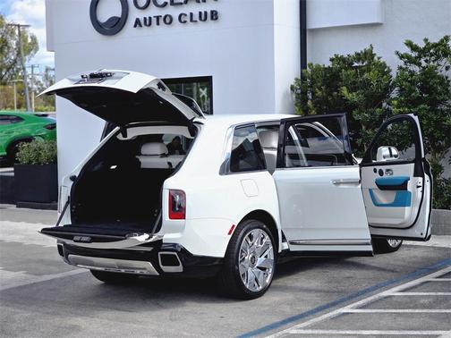 2025 Rolls-Royce Cullinan 