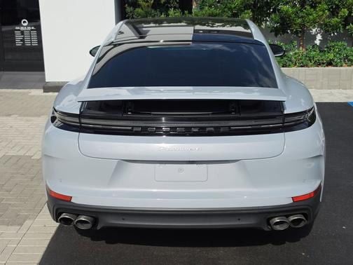 Ice Grey Metallic 2024 Porsche Panamera Base