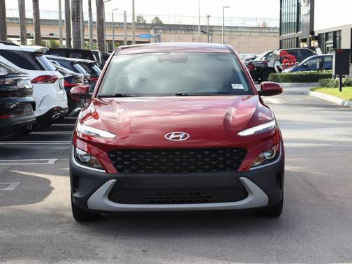 2022 Hyundai KONA SE
