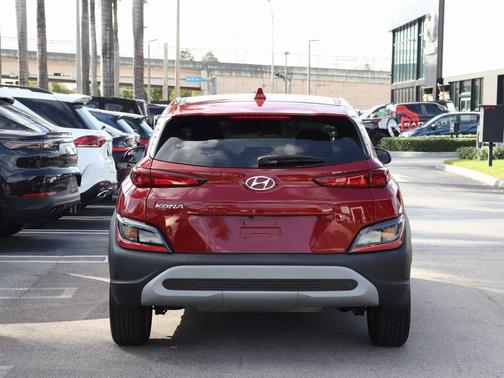2022 Hyundai KONA SE