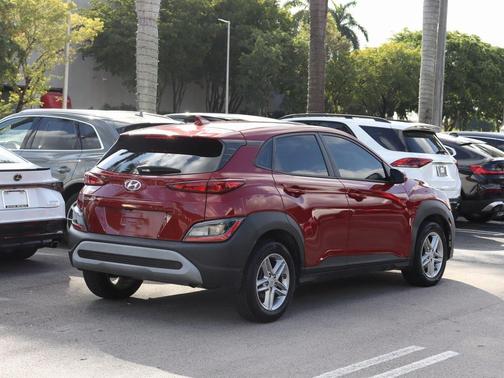 2022 Hyundai KONA SE