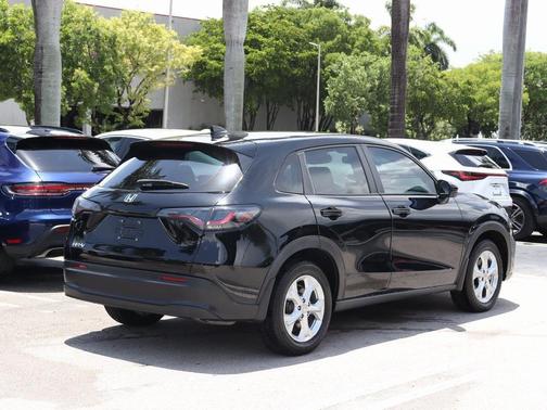 2023 Honda HR-V LX