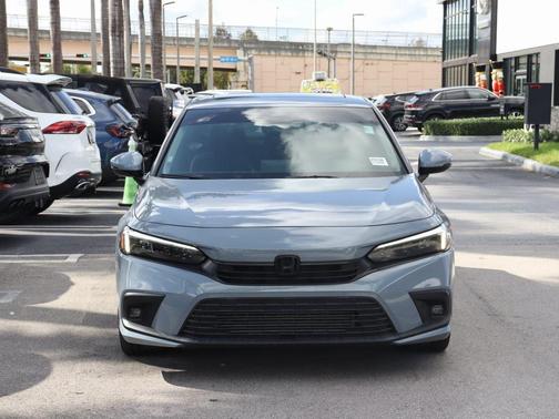 2022 Honda Civic Touring