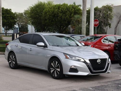 2021 Nissan Altima 2.5 SV