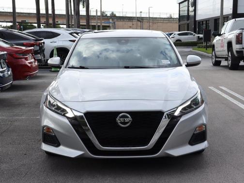 2021 Nissan Altima 2.5 SV