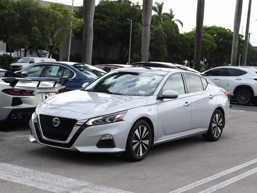2021 Nissan Altima 2.5 SV
