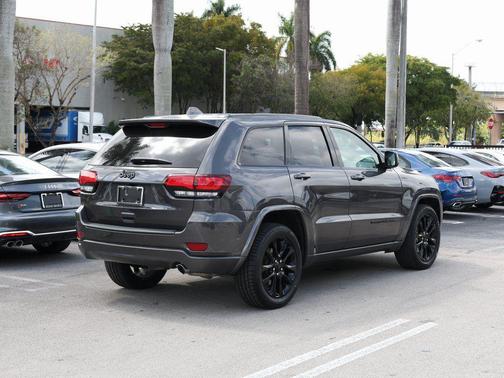 2021 Jeep Grand Cherokee Laredo