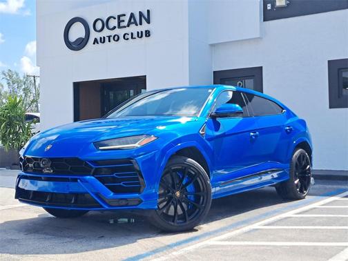2021 Lamborghini Urus Graphite Capsule